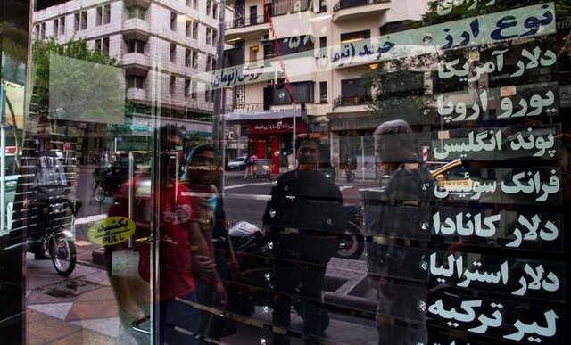 برخورد بانک مرکزی با صرافی‌های متخلف در بازار ارز تاثیر دارد